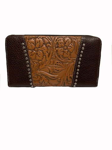 400090br - 7.5 x 4.5 x .5<br />Leather Wallet, embossed flower center, plain brown with spot studs on both sides